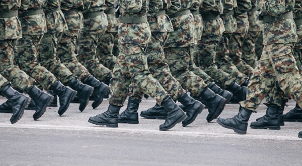 OFICIAL. Posturilor vacante de soldati si gradati profesionisti vor putea fi ocupate doar prin examen sau concurs